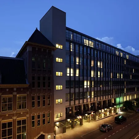 Ibis Centre 3*