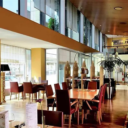 Ibis Centre 3*
