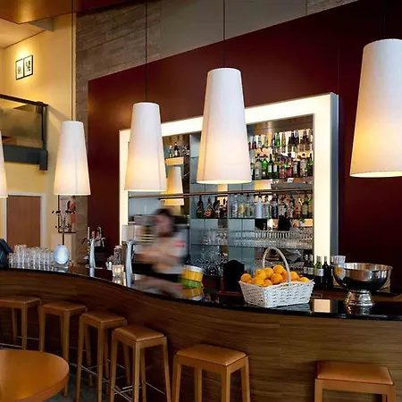 Ibis Centre Hotel 3*
